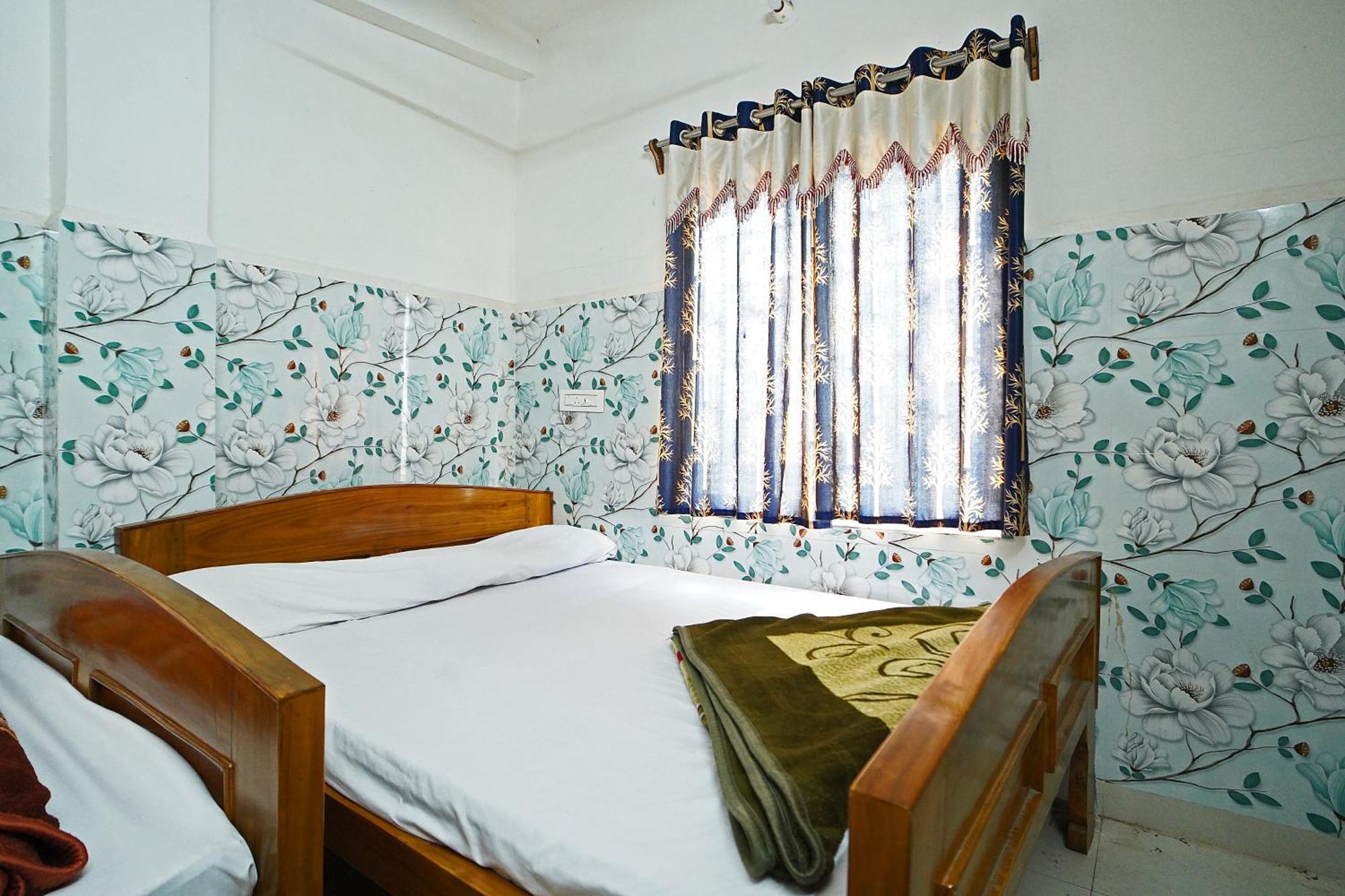 Gouranga Guest House Mayapur Iskcon 300 Mts Екстериор снимка